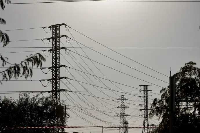 El 83,4% de los nudos de la red eléctrica se encuentran saturados, indican las principales