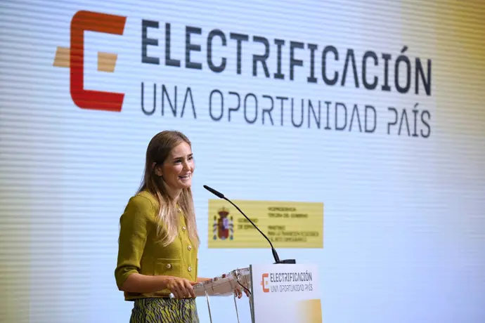 La inversión en la red eléctrica alcanzará los 13.590 millones para 2030, según el Gobierno