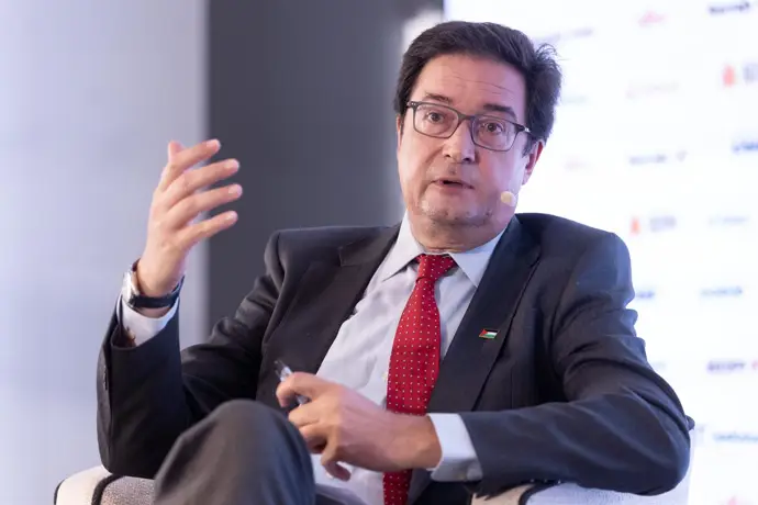 López se compromete a dialogar con los sindicatos sobre el aumento salarial de funcionarios para