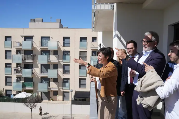 Rodríguez afirma que se han entregado alrededor de 100.000 de las 180.000 viviendas prometidas por
