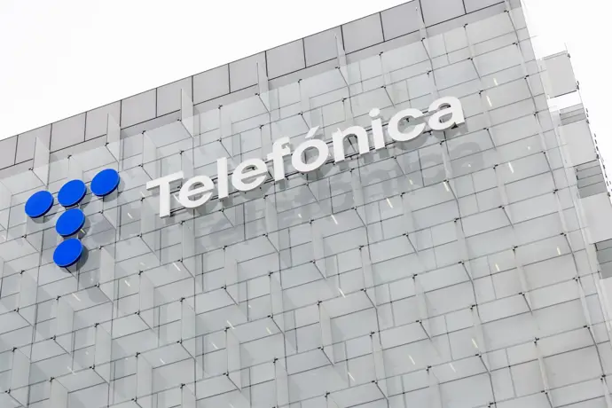 Telefónica sostiene que no contempla un ERE "en este momento" pero evalúa diferentes opciones