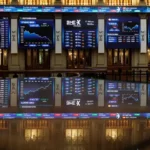 El Ibex 35 avanza un 1,67% semanal y cierra por encima de los 15.800, niveles no vistos desde 2007