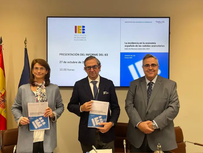 El IEE estima que los aranceles afectarán el PIB español hasta seis décimas entre 2025 y 2026