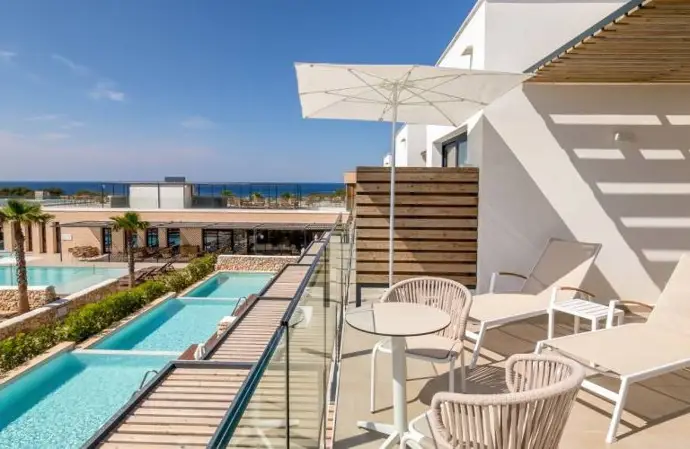 Merlin se retira de Silicius tras intercambiar su 17,9% por lujosos apartamentos y un hotel de 67