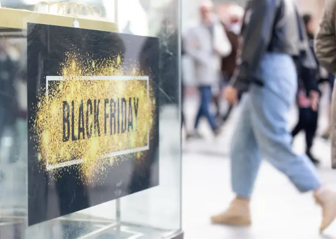 CCOO denuncia la carga excesiva de trabajo en el comercio durante el 'Black Friday' con una campaña