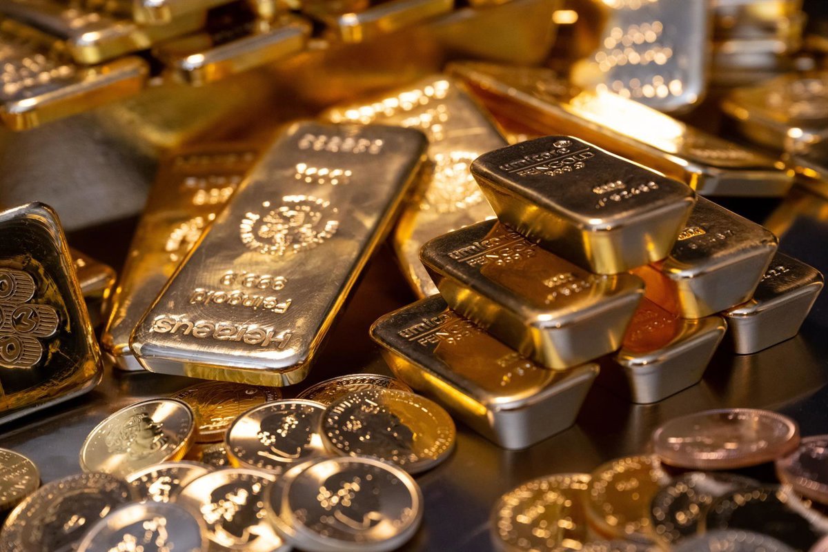 El oro alcanza nuevos récords y se acerca a los 5.600 dólares
