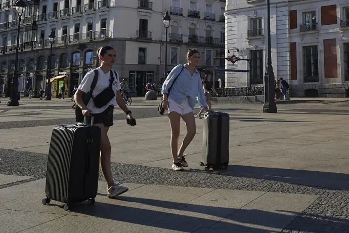 Madrid aprobará apartahoteles y 'flexliving' en 16 áreas industriales para diversificar el turismo