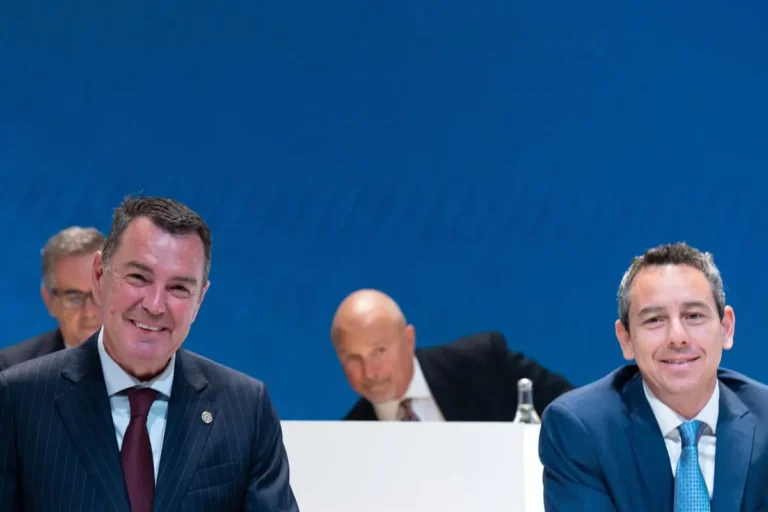 Grifols sube casi un 7% tras confirmar la salida a Bolsa de su división de Biopharma en EE. UU.