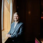 Sumar presentará una propuesta en el Congreso para regular la apertura de comercios dominicales