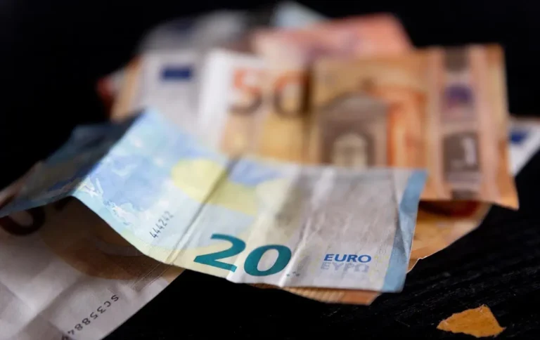 Los hogares aumentan su renta, pero no logran recuperar su riqueza neta anterior a la crisis,