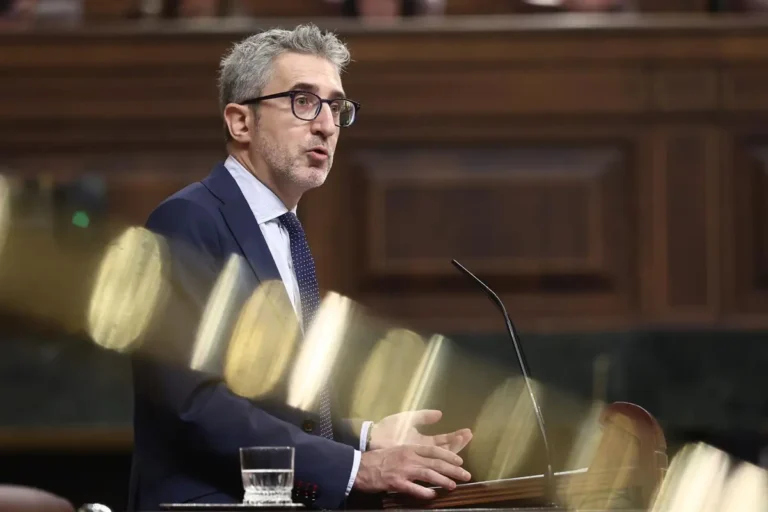 El ministro España afirma que el teletrabajo "llegó para quedarse", aunque de forma voluntaria