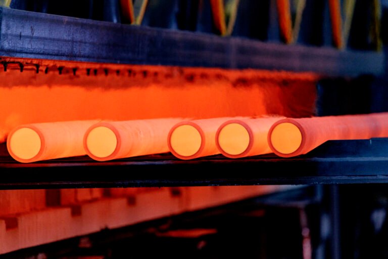 Tubacex obtiene 1,3 millones hasta marzo, un 84% menos por aranceles de EE.UU. y conflicto en Irán