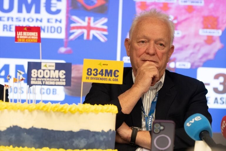 Ryanair anticipa que 2027 marcará su primer año sin crecimiento en España por el aumento de tasas