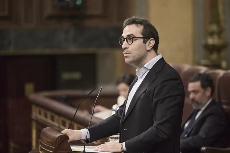 España cumplió con las reglas fiscales europeas y mañana presenta un nuevo escenario económico